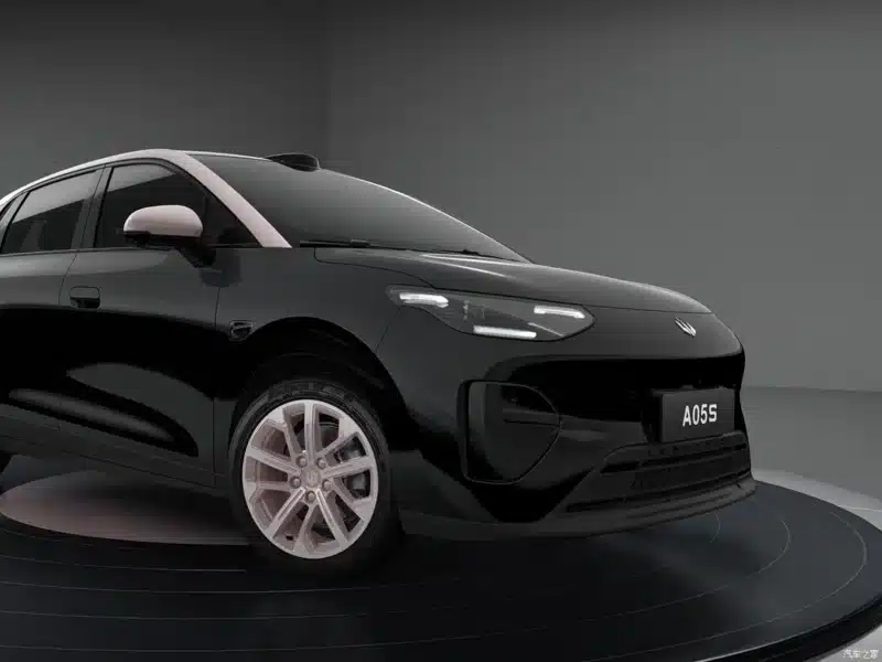 Η Leapmotor αποκαλύπτει το εσωτερικό του A05S