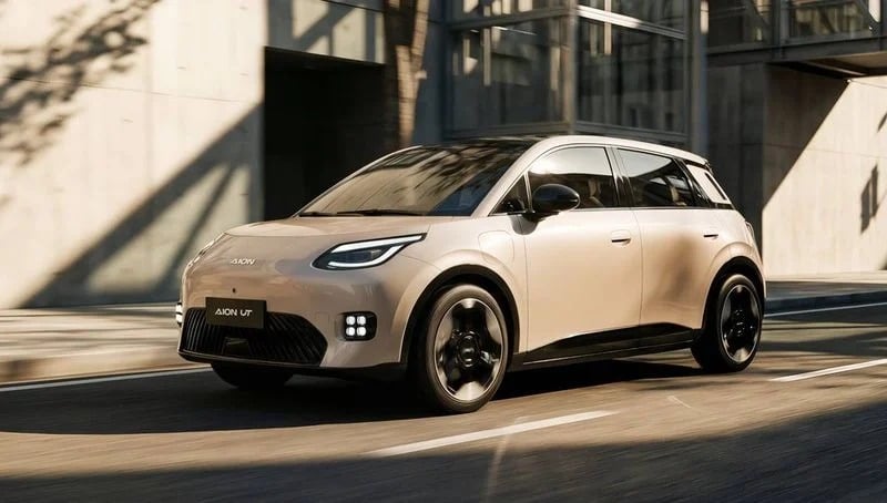 GAC Aion UT vs Geely E2 Max: Κινεζικός «εμφύλιος πόλεμος»