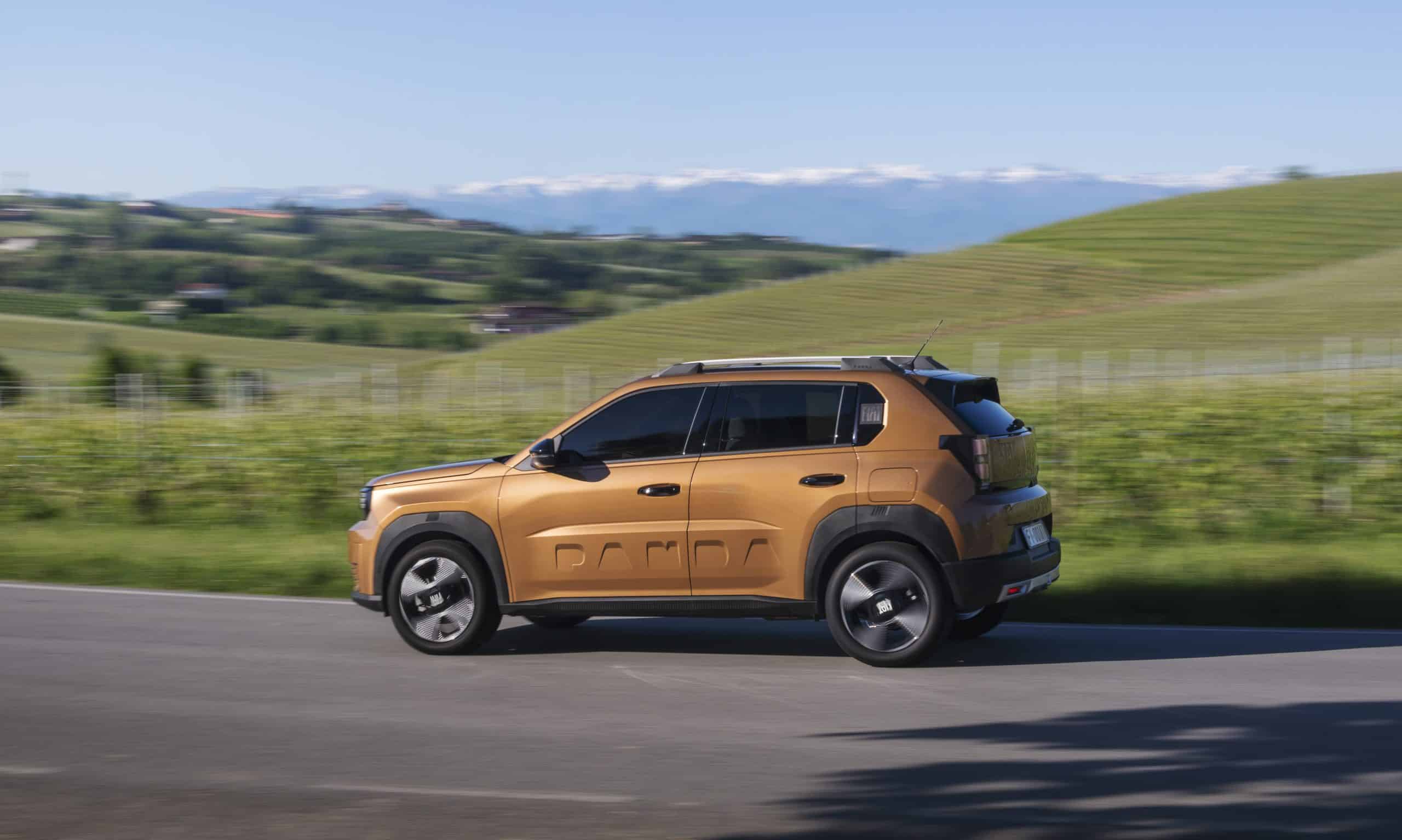 FIAT summer deals: Το Grande Panda με €17.990, δωρεάν επιλογή χρώματος, πλούσιο εξοπλισμό και στάνταρ 5ετή εργοστασιακή εγγύηση