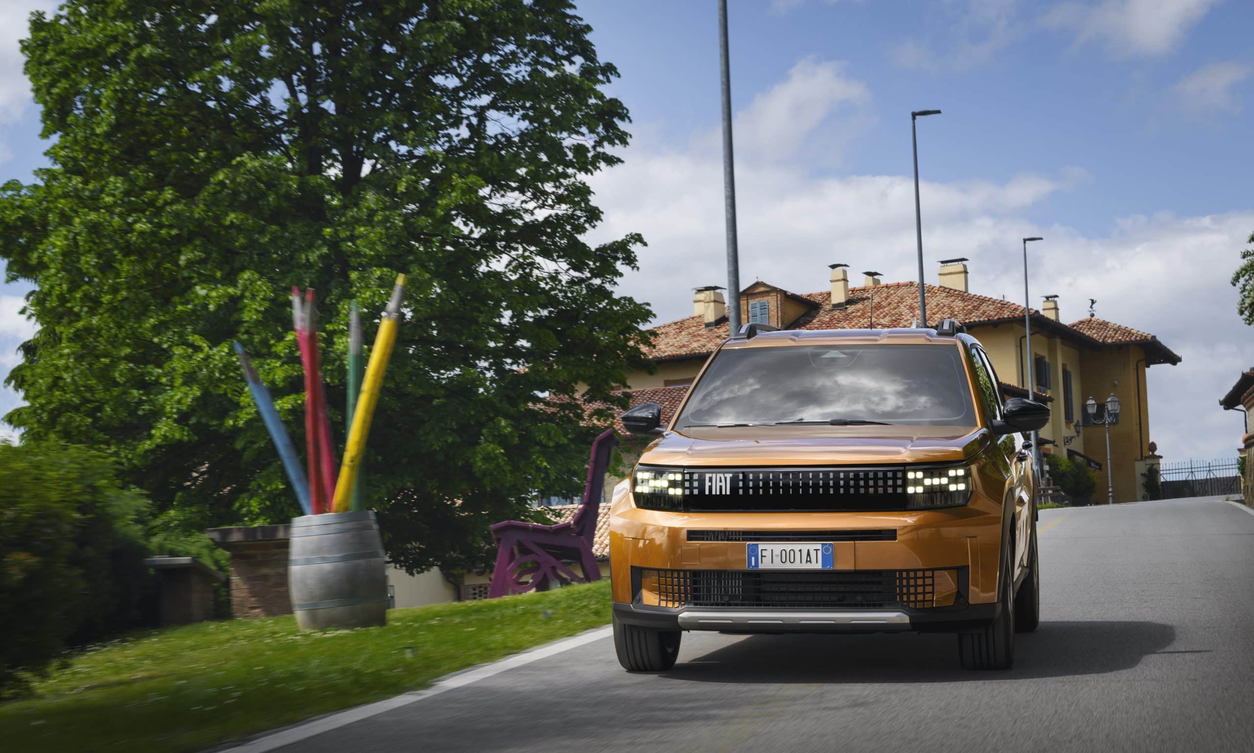 FIAT summer deals: Το Grande Panda με €17.990, δωρεάν επιλογή χρώματος, πλούσιο εξοπλισμό και στάνταρ 5ετή εργοστασιακή εγγύηση