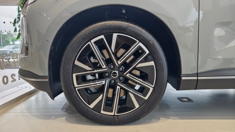 212 χλμ. μόνο με ρεύμα - Το Volvo XC70 αλλάζει τα δεδομένα στα PHEV
