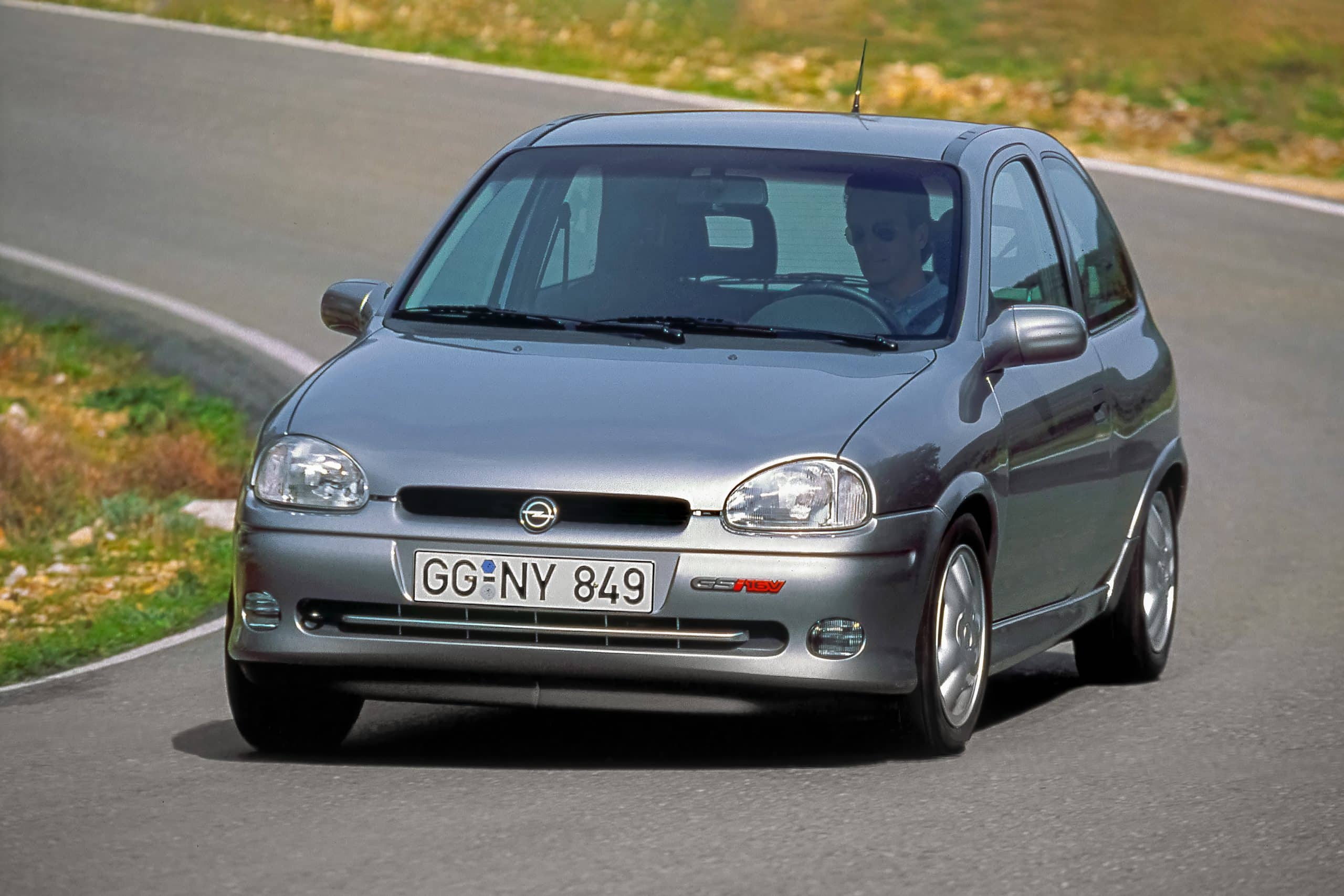 Νέο Opel Corsa GSE: Συνεχίζει δυναμικά την παράδοση των Hot Hatch