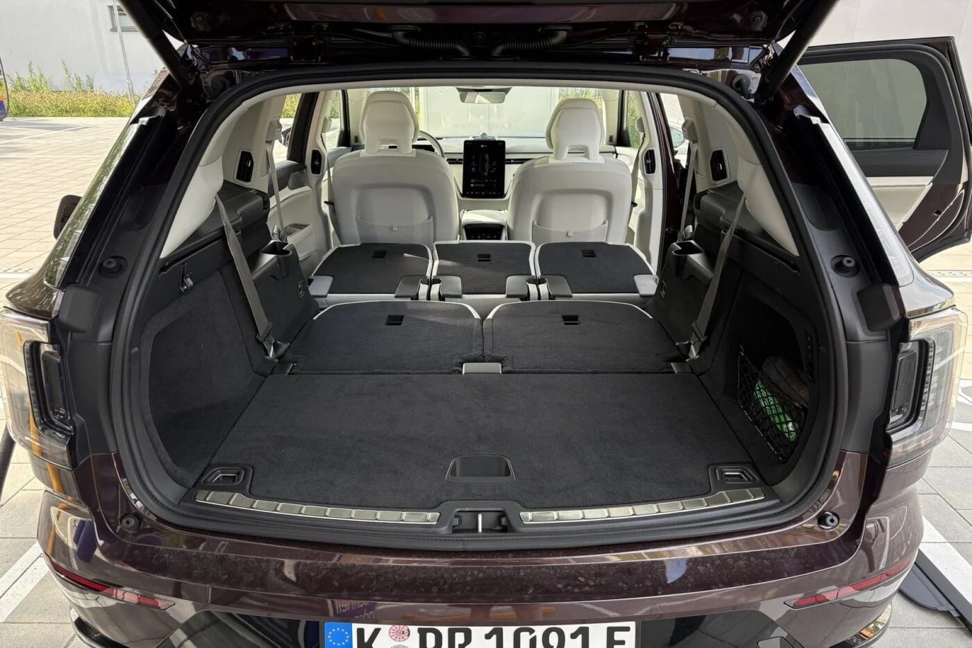 Volvo EX90: Η αναβάθμιση στα 800V μεταμορφώνει το ηλεκτρικό SUV