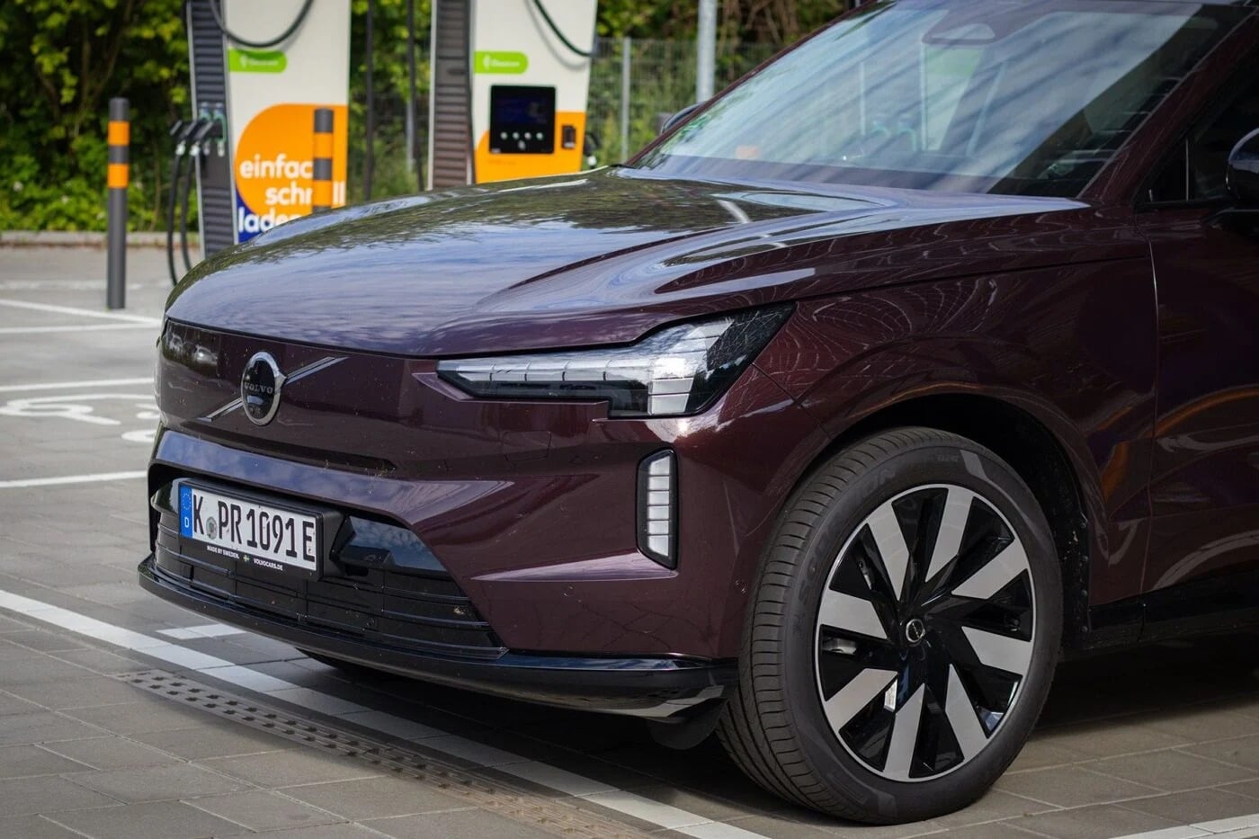 Volvo EX90: Η αναβάθμιση στα 800V μεταμορφώνει το ηλεκτρικό SUV