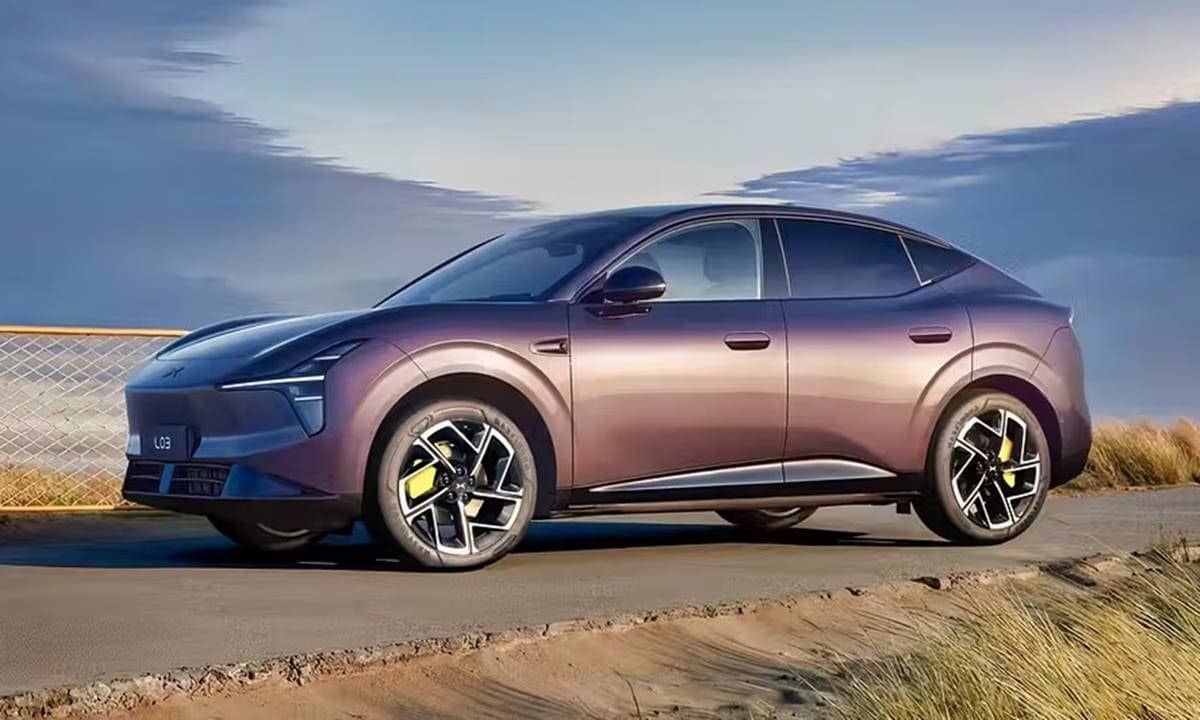 BYD Atto 3 vs Evo XPeng L03: Κινεζικός εμφύλιος πόλεμος