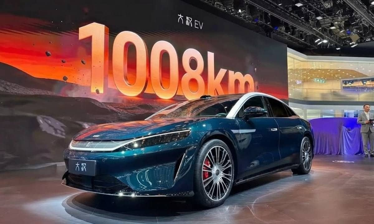 BYD Da Han: 1.008 χλμ. αυτονομία, 764 PS και τιμή κάτω από €32.000 στην Κίνα