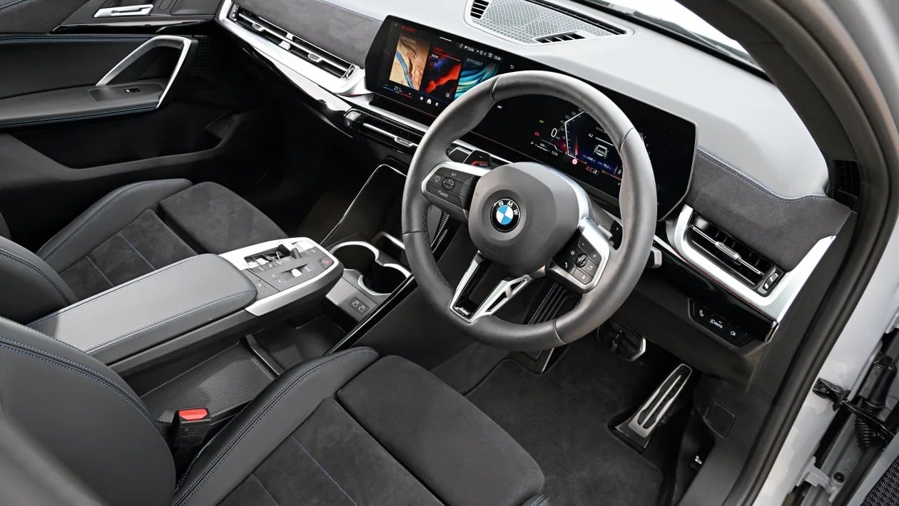 DS No4 vs BMW X2: Ποιο premium SUV είναι η καλύτερη επιλογή;