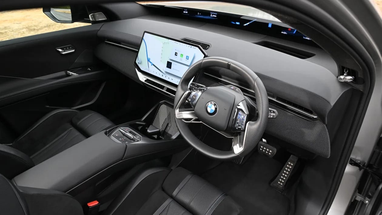 BMW iX3 vs Mercedes GLC vs Volvo EX60: Μάχη για την υπεροχή στα EV SUV