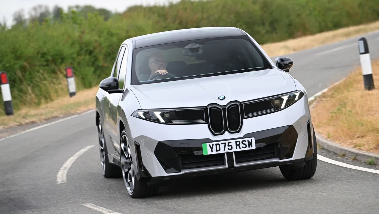 BMW iX3 vs Mercedes GLC vs Volvo EX60: Μάχη για την υπεροχή στα EV SUV