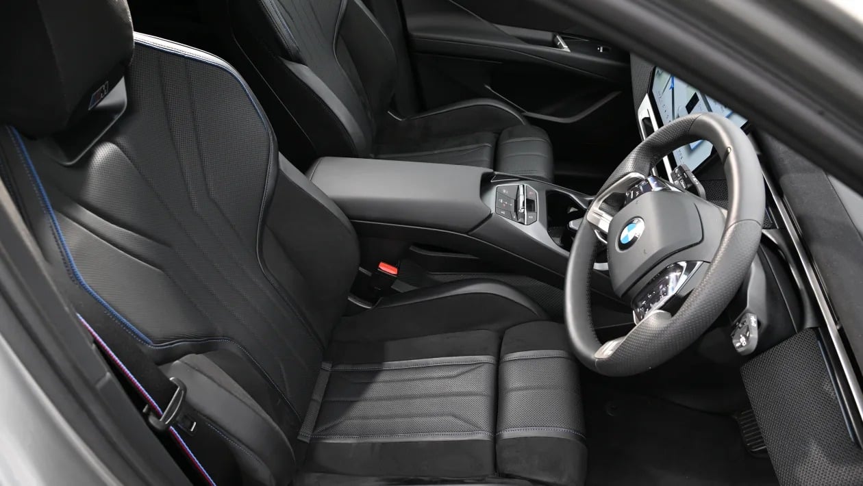 BMW iX3 vs Mercedes GLC vs Volvo EX60: Μάχη για την υπεροχή στα EV SUV