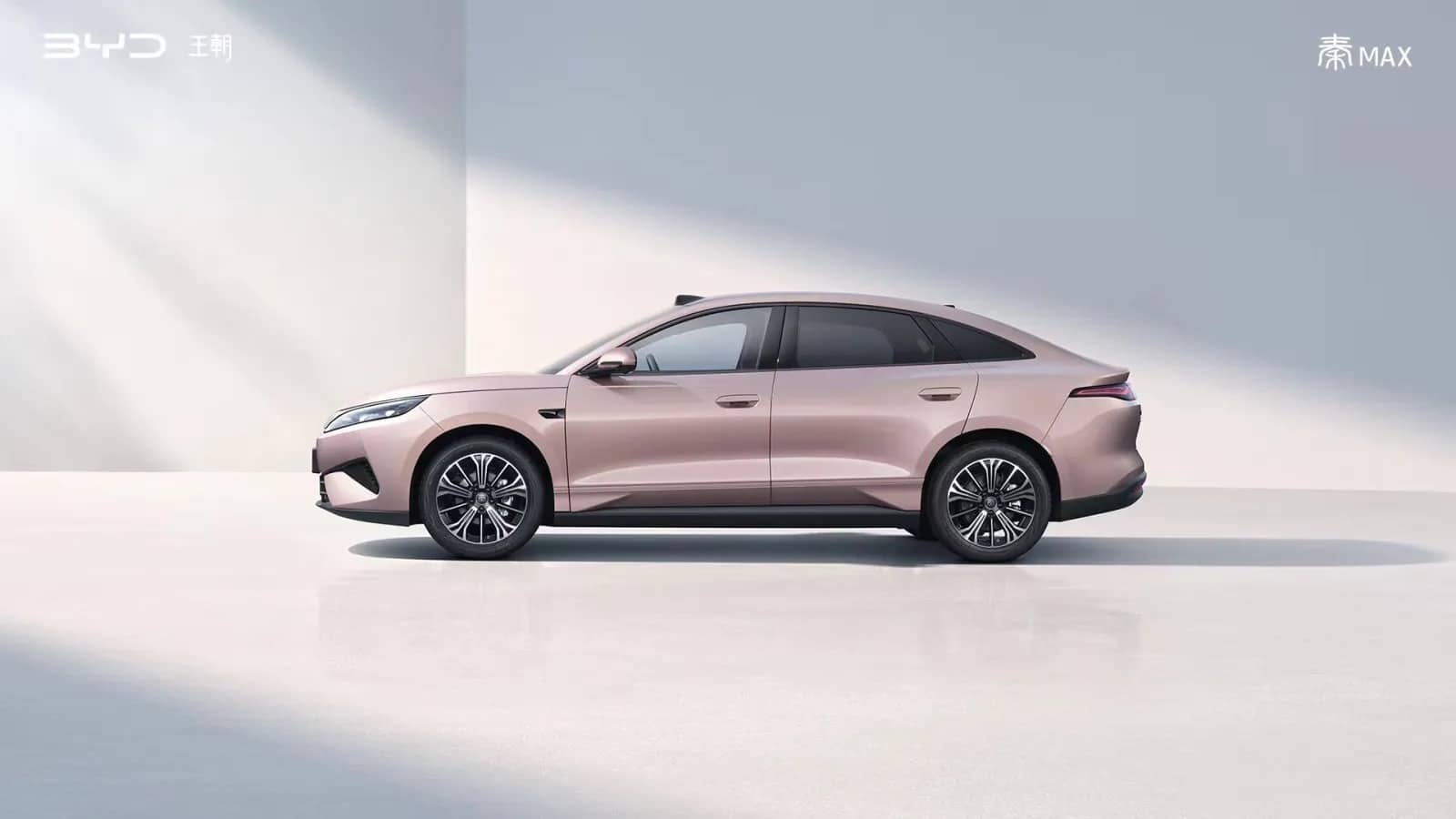 BYD Qin Max EV: Το ηλεκτρικό sedan που κοστίζει τα μισά από το Tesla Model 3