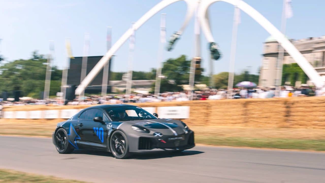 Τα ηλεκτρικά που «έκλεψαν» την παράσταση στο Goodwood Festival 2026 <p data-wpview-marker=