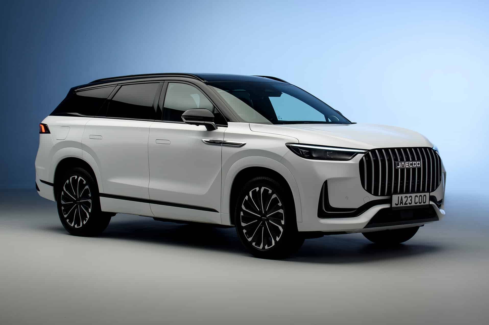 Jaecoo 8 vs Hyundai Santa Fe: Η μεγάλη μονομαχία των επταθέσιων PHEV