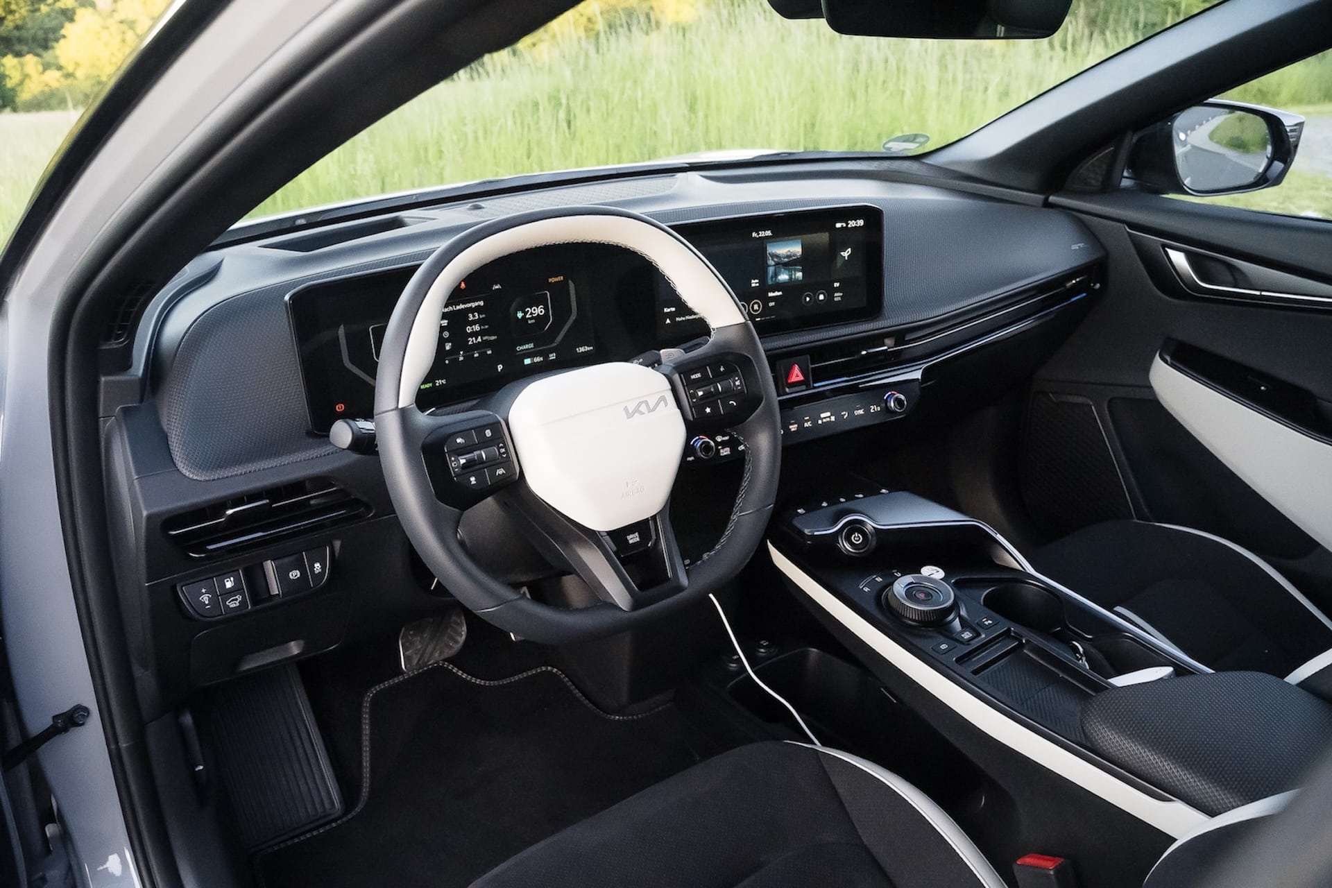 Το Kia EV6 έγινε πολύ καλύτερο: 84 kWh, 546 km αυτονομία και φόρτιση-αστραπή!