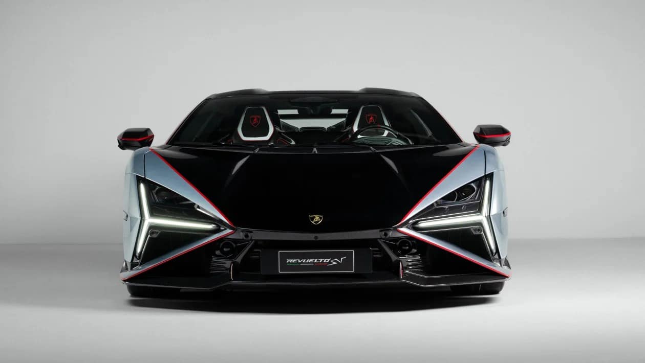 Η νέα PHEV Lamborghini Revuelto SV αποδίδει 1.050 PS και ξεπερνά τα 340 km/h