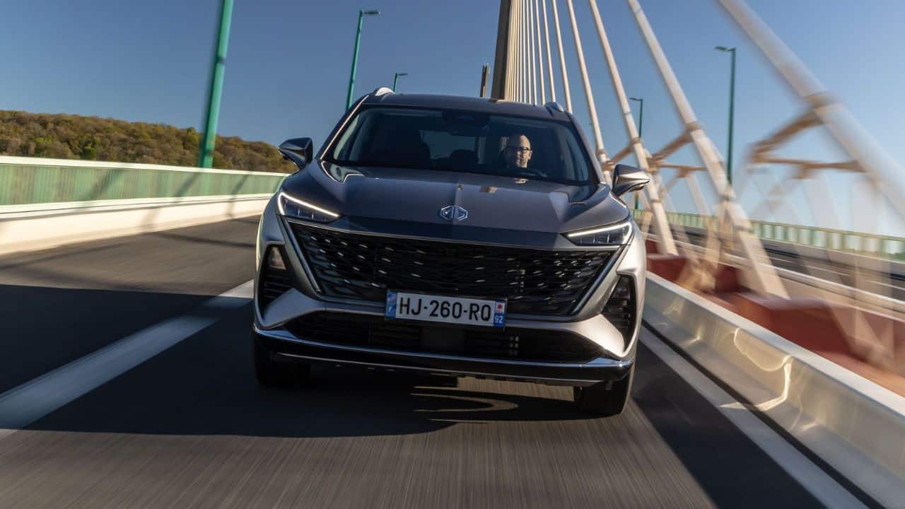 MG S9 PHEV: Το νέο 7θέσιο SUV της MG βάζει δύσκολα σε όλους