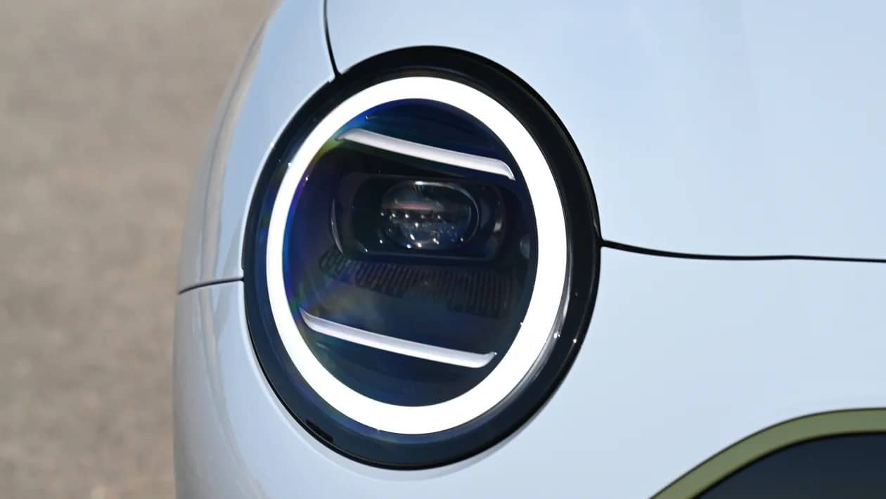 MINI Cooper Paul Smith Edition: Η βρετανική μόδα συναντά το ηλεκτρικό MINI