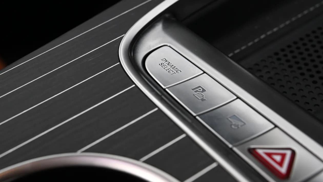 BMW iX3 vs Mercedes GLC vs Volvo EX60: Μάχη για την υπεροχή στα EV SUV