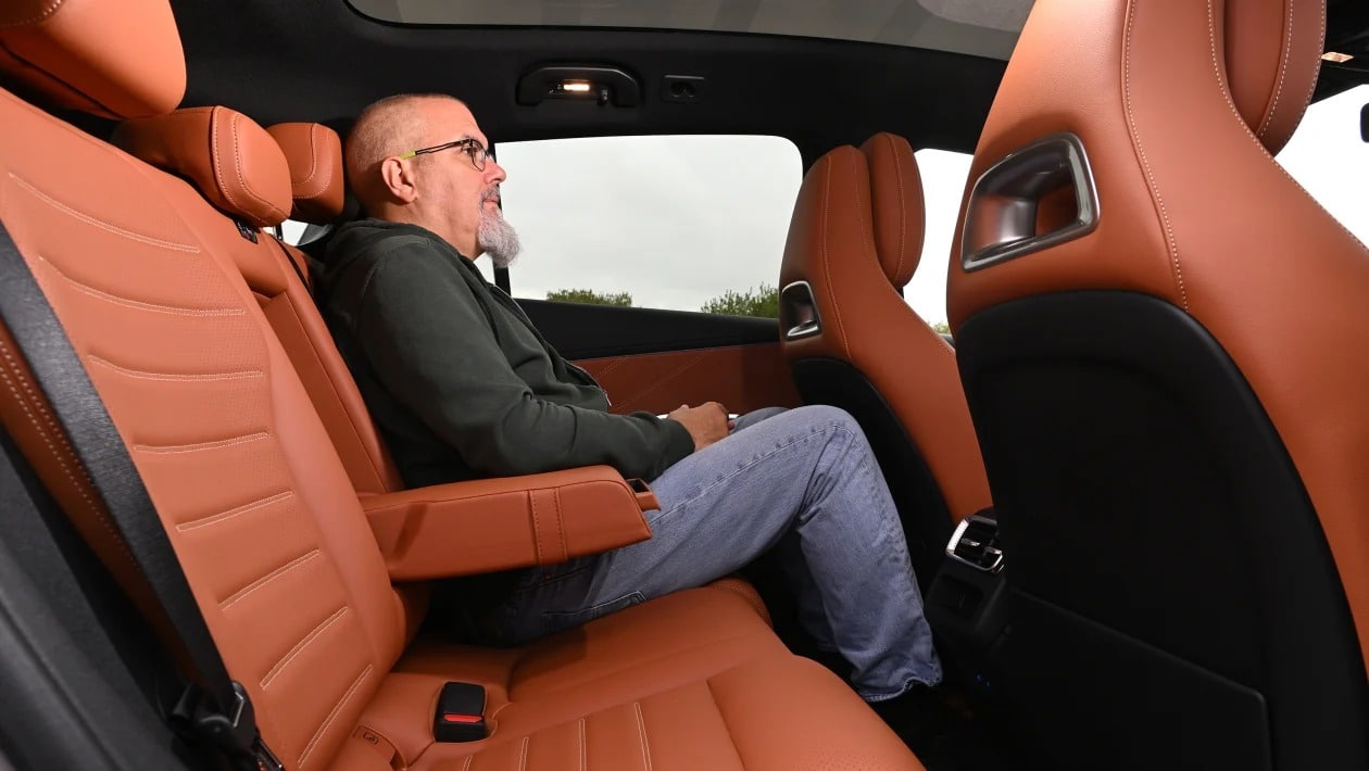 BMW iX3 vs Mercedes GLC vs Volvo EX60: Μάχη για την υπεροχή στα EV SUV