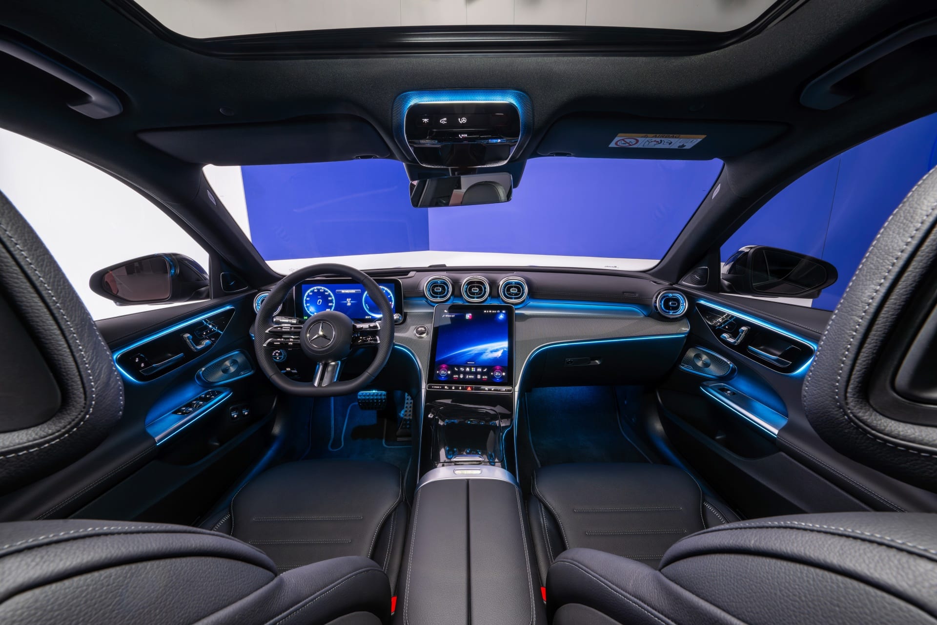 Mercedes C-Class 2026: Με νέα τεχνολογία και νέες PHEV εκδόσεις