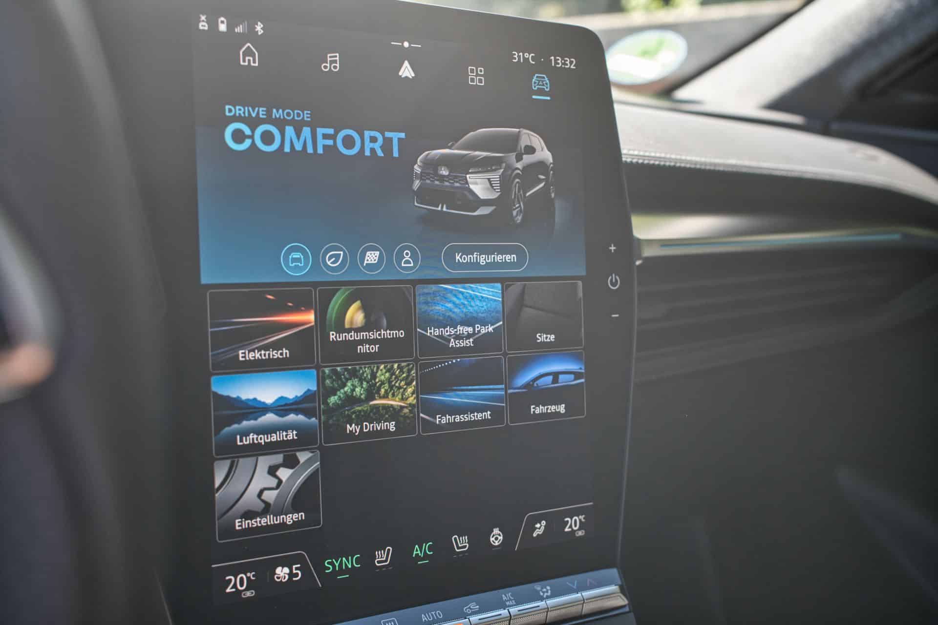 Mitsubishi Eclipse Cross EV: Το Renault Scénic έχει πλέον έναν πολύ σοβαρό αντίπαλο