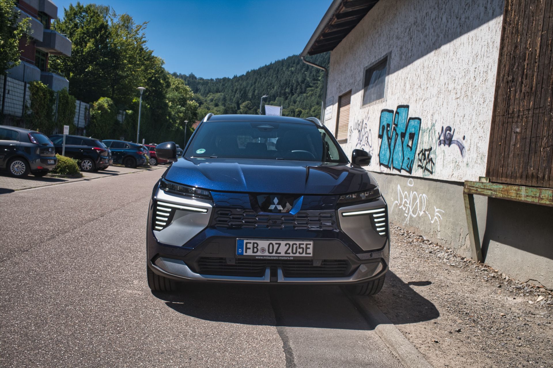 Mitsubishi Eclipse Cross EV: Το Renault Scénic έχει πλέον έναν πολύ σοβαρό αντίπαλο