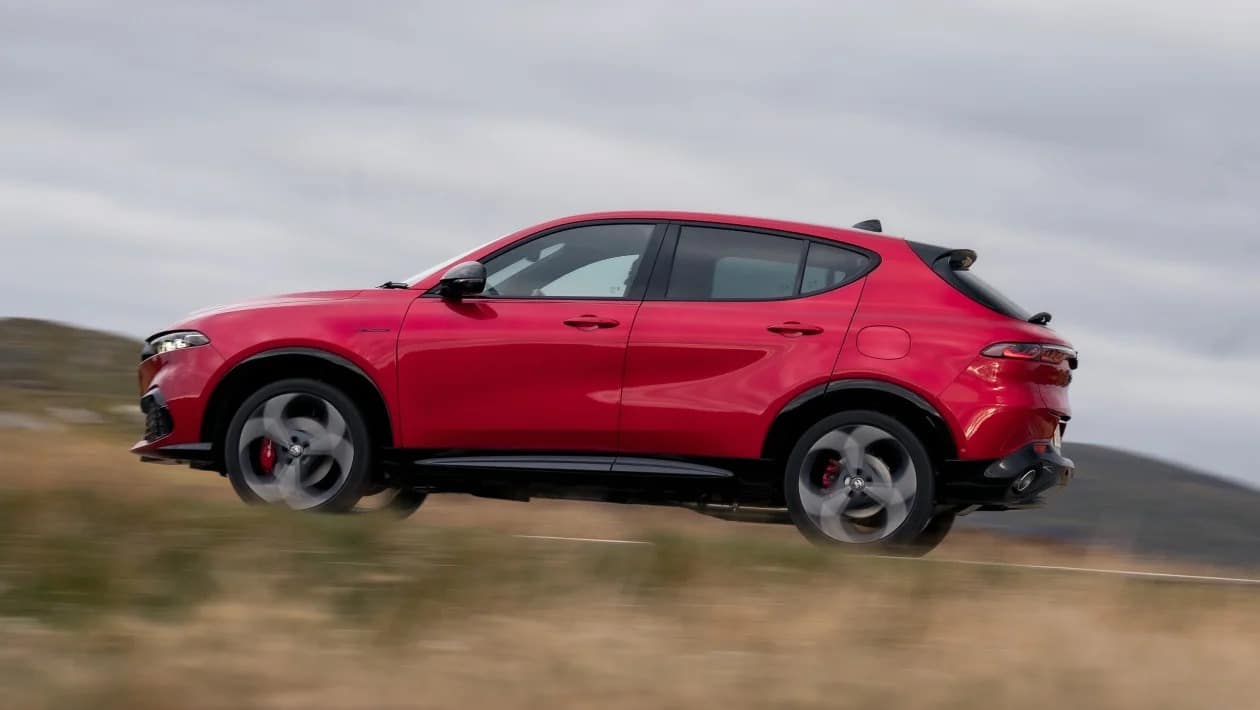 Νέα Alfa Romeo Tonale PHEV: 266 PS και εκρηκτικό ιταλικό στιλ
