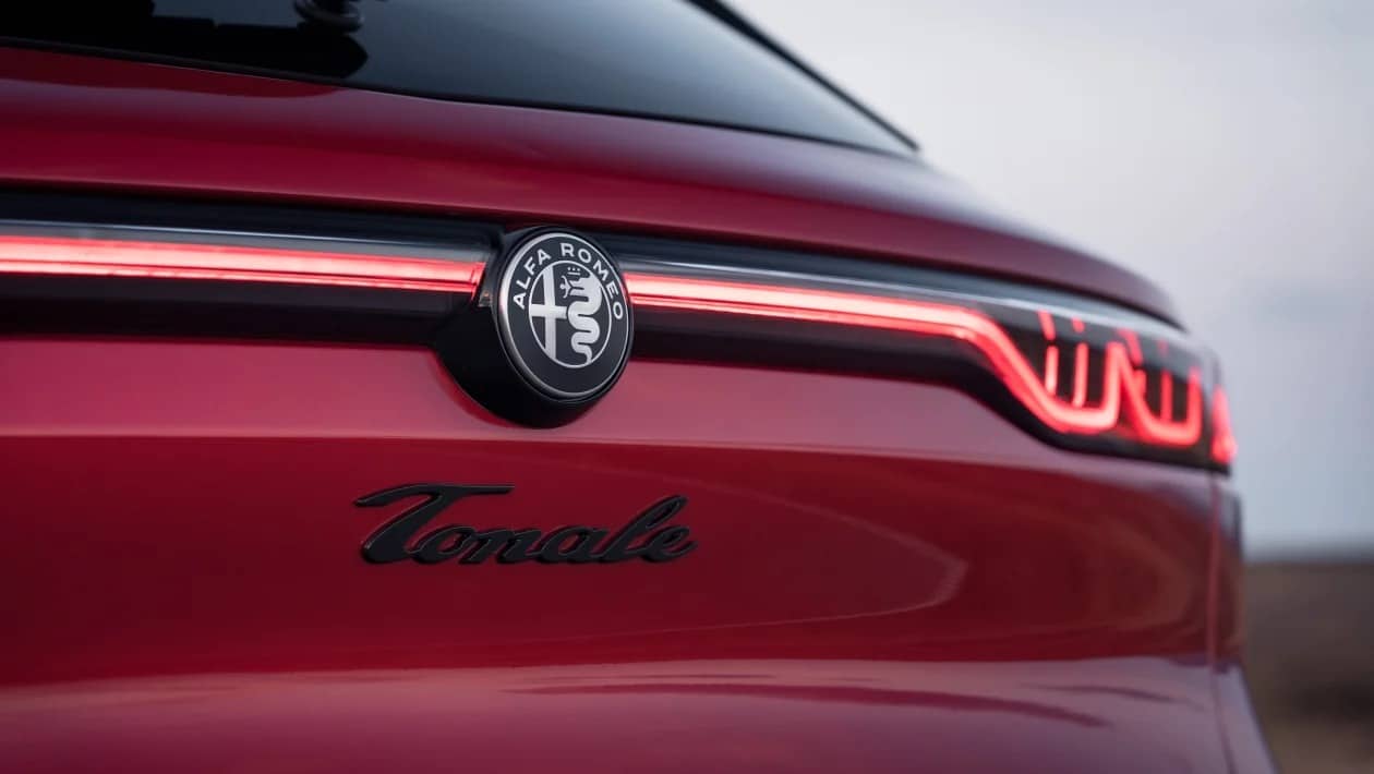 Νέα Alfa Romeo Tonale PHEV: 266 PS και εκρηκτικό ιταλικό στιλ