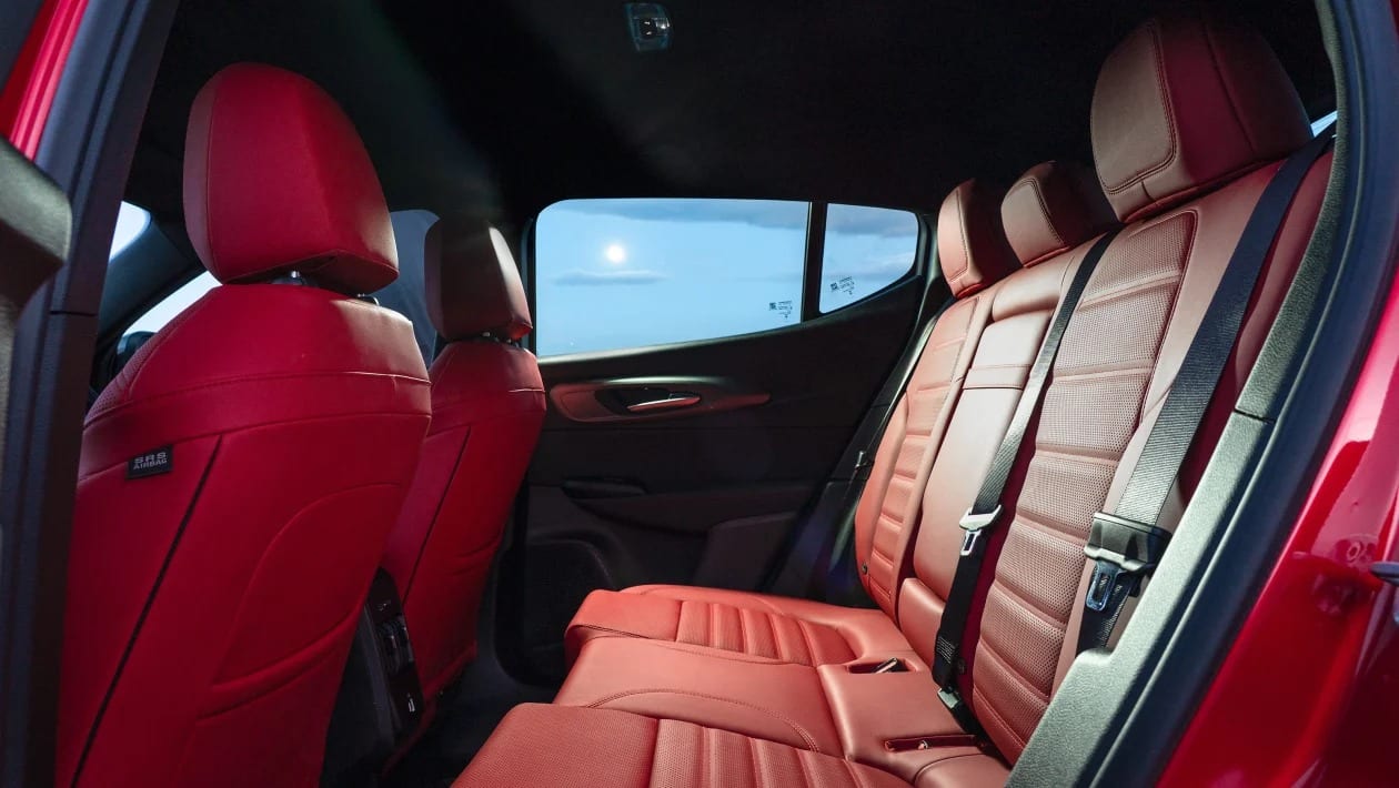 Νέα Alfa Romeo Tonale PHEV: 266 PS και εκρηκτικό ιταλικό στιλ