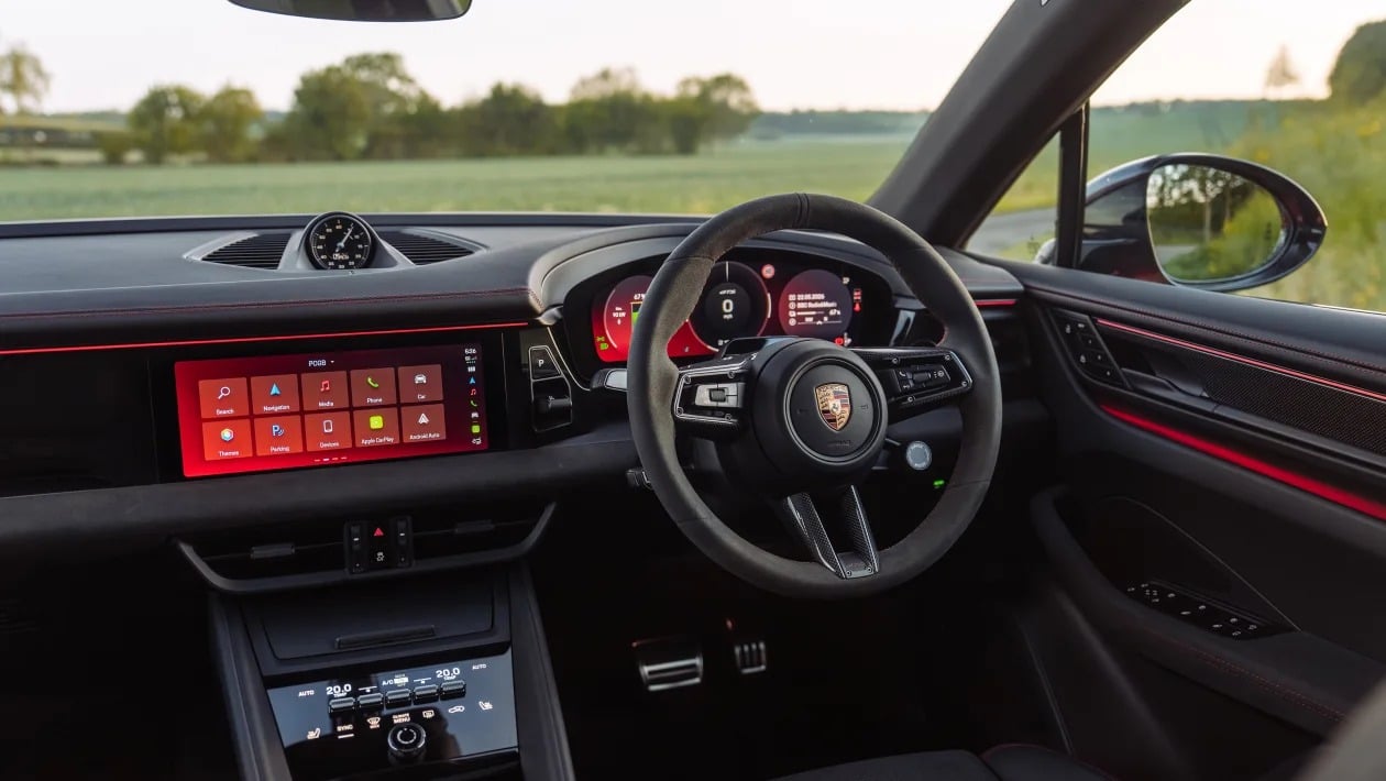 Η νέα Macan GTS αποδεικνύει γιατί η Porsche παραμένει σημείο αναφοράς