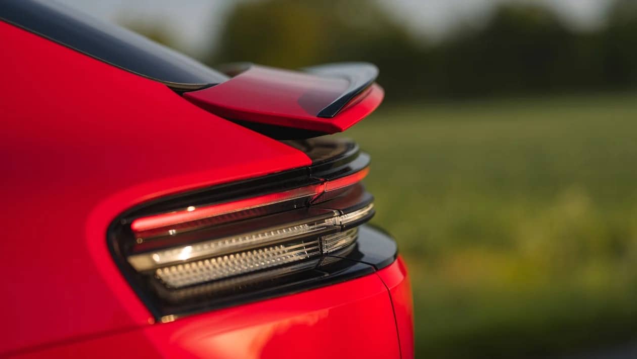 Η νέα Macan GTS αποδεικνύει γιατί η Porsche παραμένει σημείο αναφοράς
