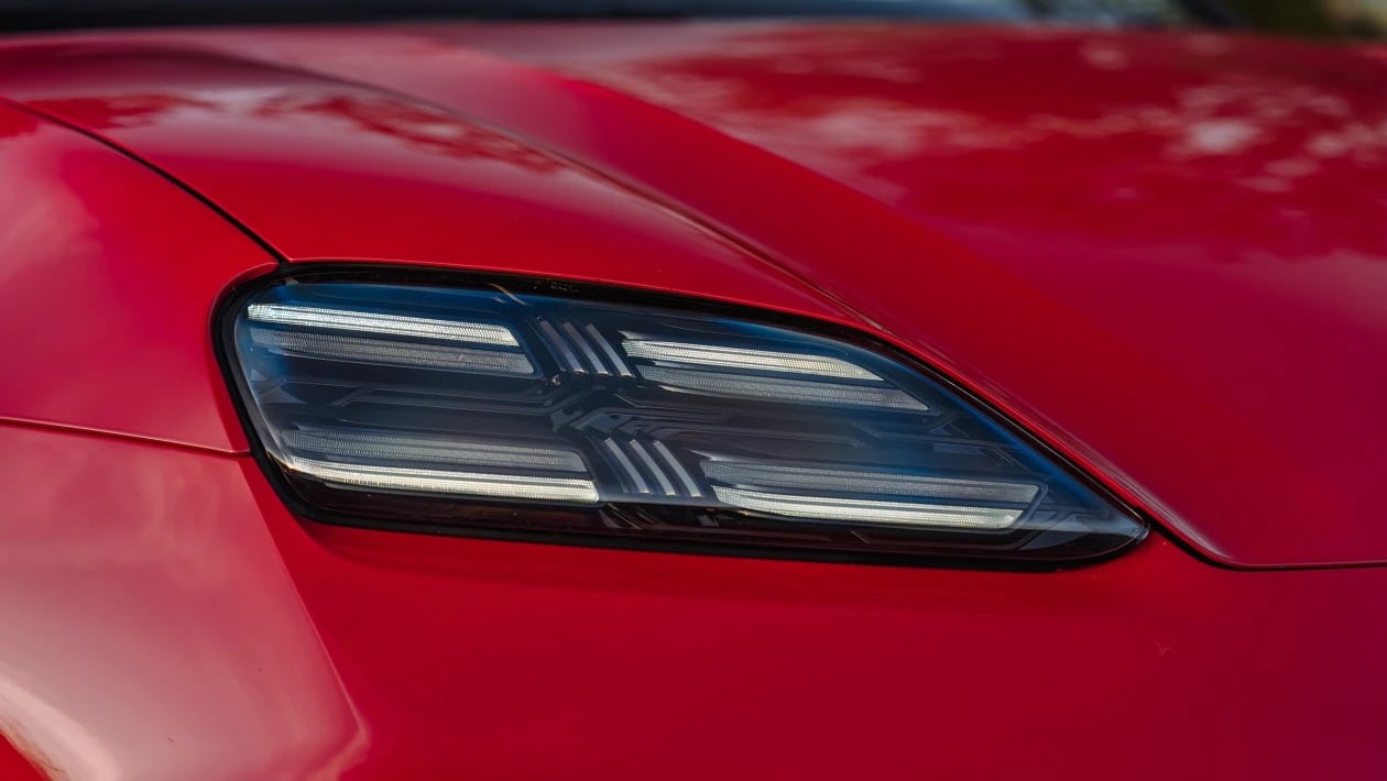 Η νέα Macan GTS αποδεικνύει γιατί η Porsche παραμένει σημείο αναφοράς