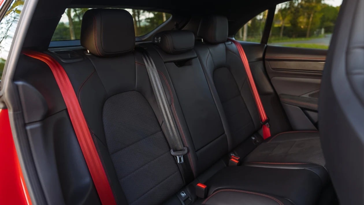 Η νέα Macan GTS αποδεικνύει γιατί η Porsche παραμένει σημείο αναφοράς