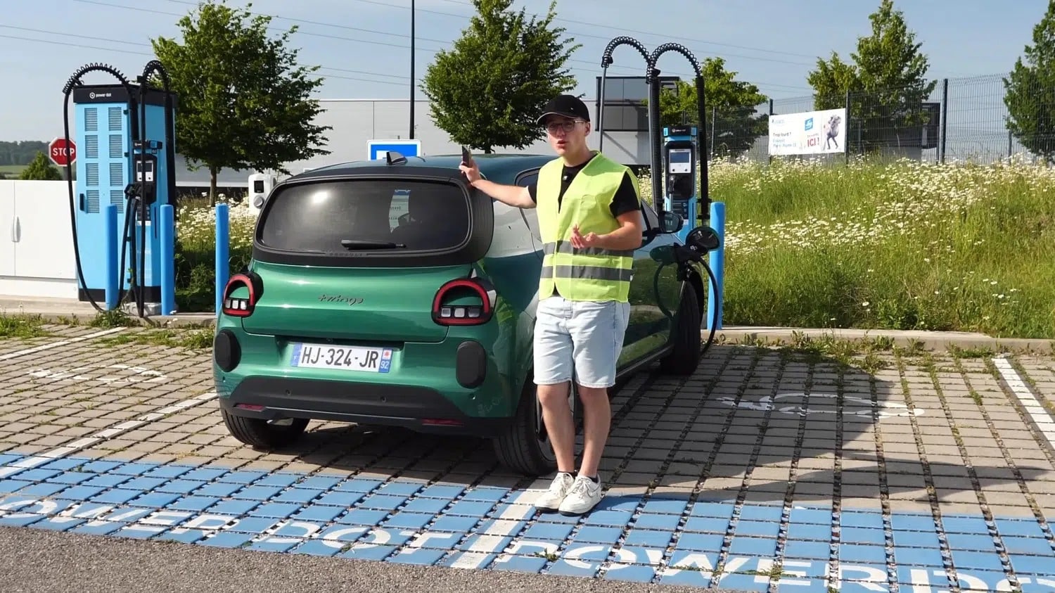 Νέο Renault Twingo Electric: Τι συμβαίνει όταν η μπαταρία δείξει 0%; [video]