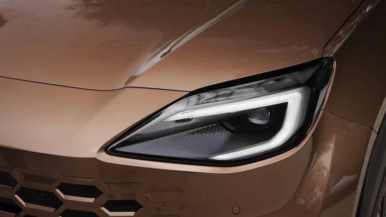 Το νέο Toyota Yaris Cross έγινε καλύτερο, χωρίς να αλλάξει τη συνταγή