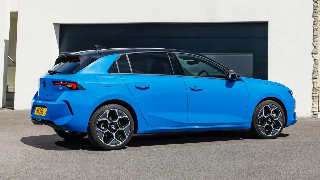Opel Astra PHEV: 192 PS και έως 80 χλμ. μόνο με ρεύμα