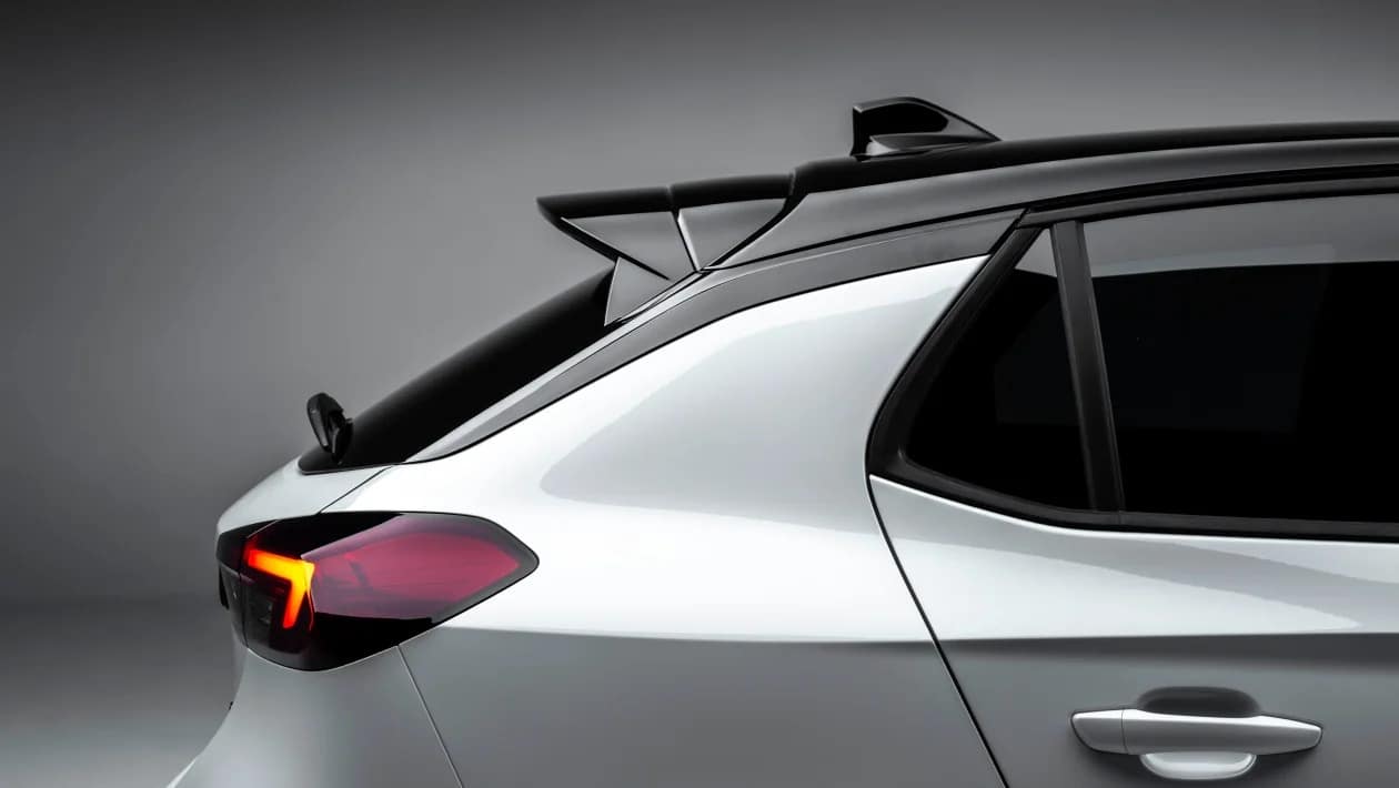 Το νέο Opel Corsa GSE είναι εδώ και βάζει φωτιά στα ηλεκτρικά hot hatch