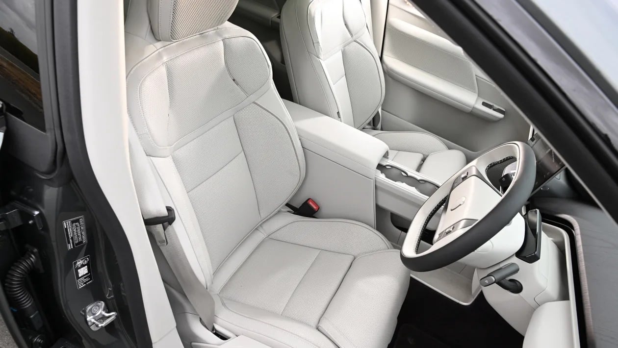 BMW iX3 vs Mercedes GLC vs Volvo EX60: Μάχη για την υπεροχή στα EV SUV