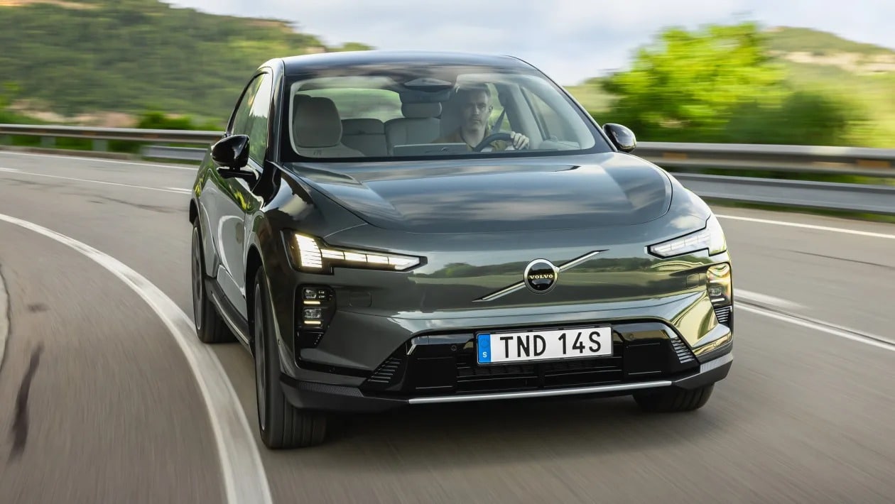 Volvo EX60: Μπορεί να «δει» ελάφια πίσω από τις στροφές πριν φτάσετε εκεί