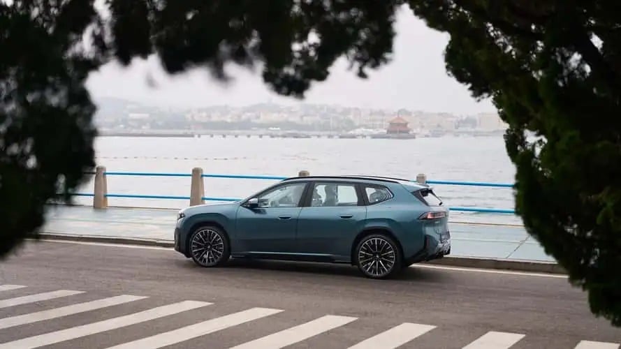 BMW iX3 50L: Έσπασε κάθε ρεκόρ αυτονομίας με 1.030 χλμ. σε μία φόρτιση