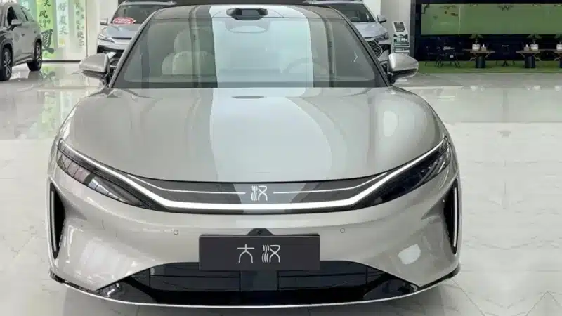 BYD Da Han: Ντεμπούτο για το ηλεκτρικό premium «θηρίο» των 775 PS, με 1.000 χλμ. αυτονομία και φόρτιση σε 9'