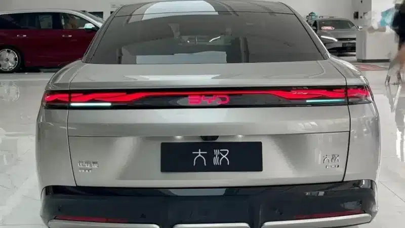 BYD Da Han: Ντεμπούτο για το ηλεκτρικό premium «θηρίο» των 775 PS, με 1.000 χλμ. αυτονομία και φόρτιση σε 9'