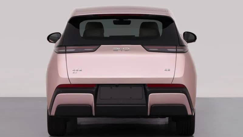 BYD Great Dolphin Surf: Μεγαλύτερο και με 420 χλμ αυτονομία