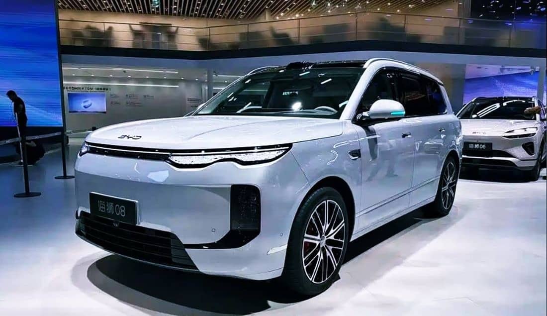 900 χλμ. αυτονομία και σχεδόν 800 PS: Η BYD φέρνει το SUV που αλλάζει τα δεδομένα