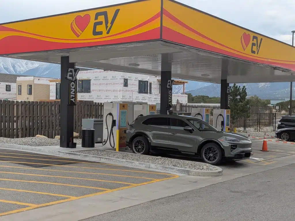 Porsche Cayenne Turbo EV: Η πιο ισχυρή Porsche που υπήρξε ποτέ... είναι SUV <p data-wpview-marker=