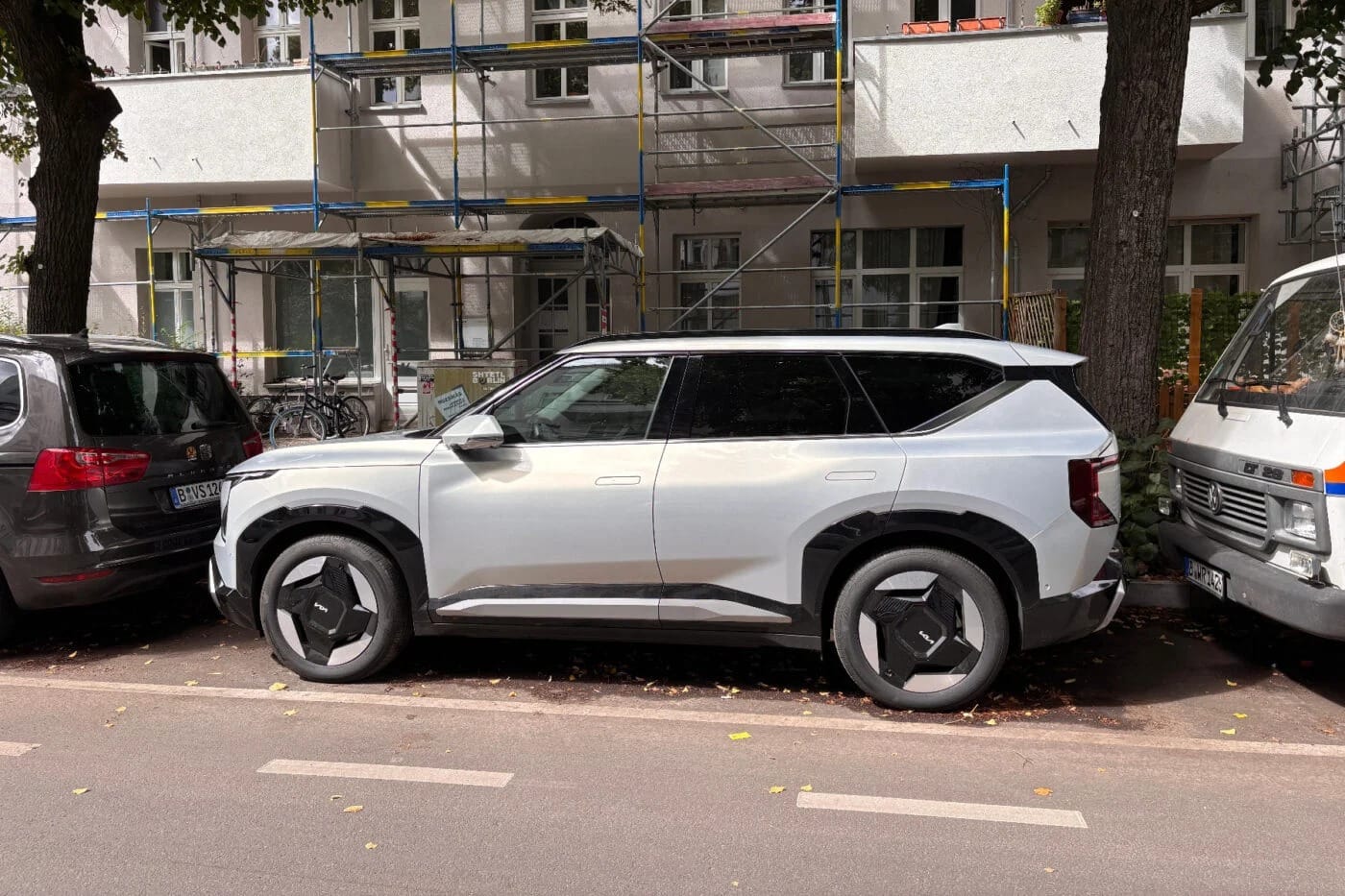 Το μεγάλο τεστ του Kia EV5: Τι συμβαίνει όταν κουβαλάς τροχόσπιτο;