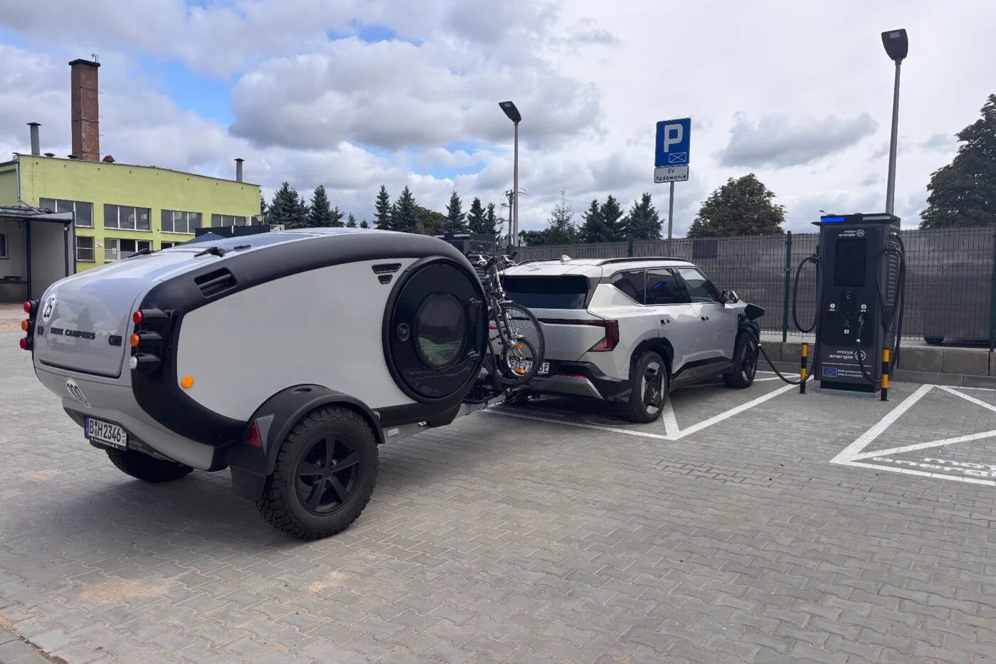 Το μεγάλο τεστ του Kia EV5: Τι συμβαίνει όταν κουβαλάς τροχόσπιτο;