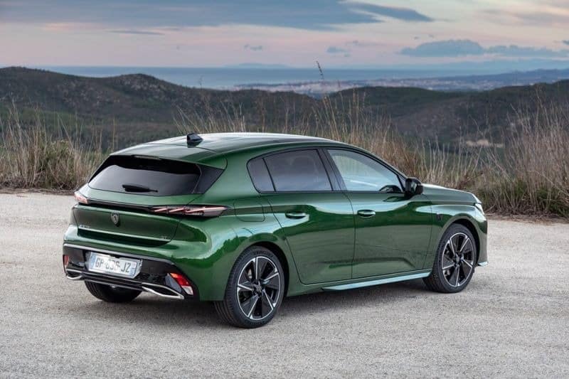 Leapmotor B05 vs Peugeot E-308: Δύο ηλεκτρικά, δύο διαφορετικές φιλοσοφίες, ένας νικητής
