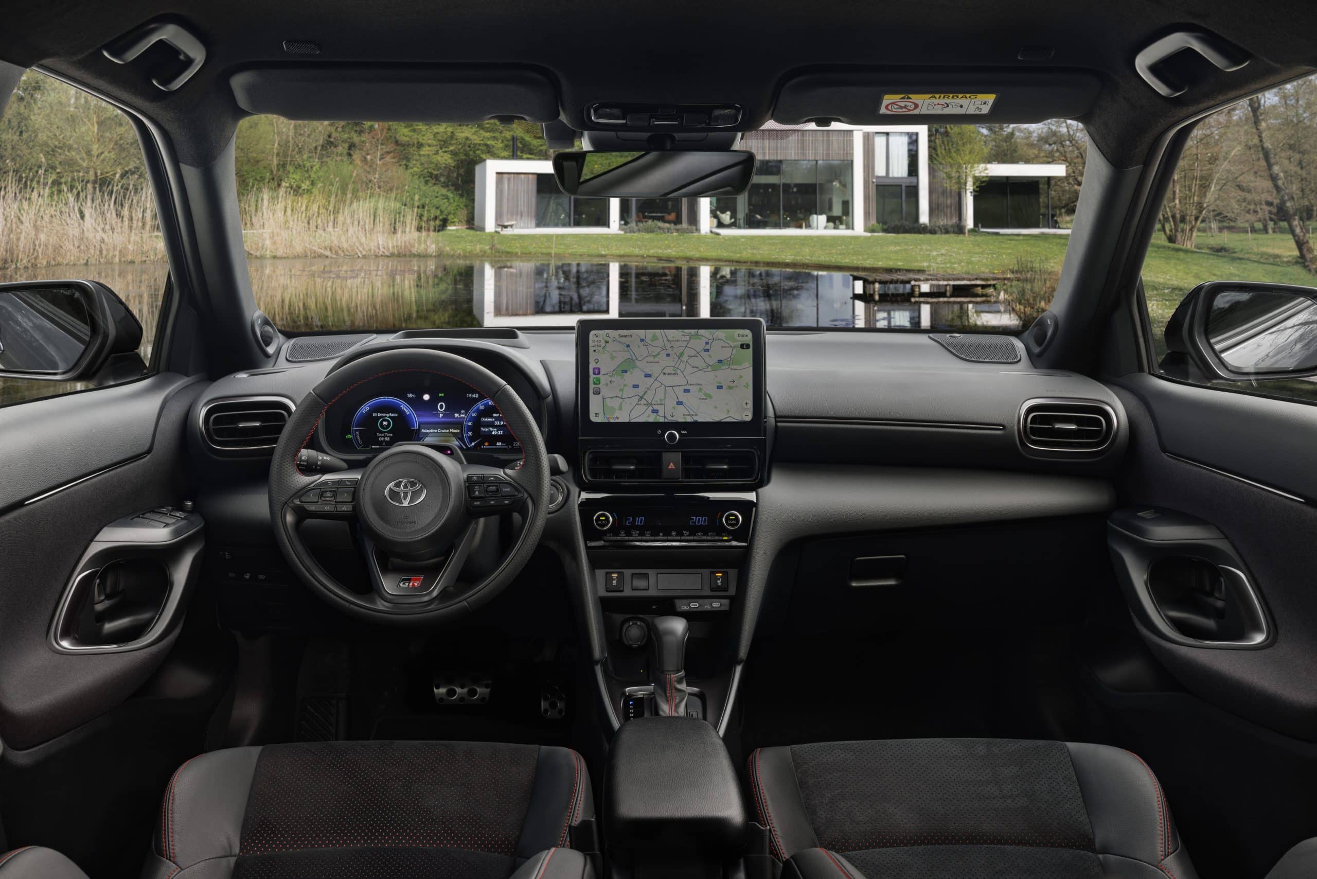 Νέο Yaris Cross: Το ευφυές και κορυφαίο σε πωλήσεις Full Hybrid Electric SUV