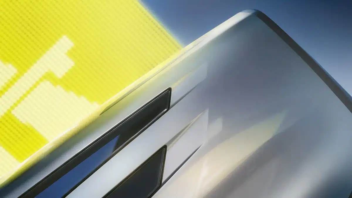 Opel STX Concept: Πρώτες εικόνες πριν την παγκόσμια πρεμιέρα στο Παρίσι